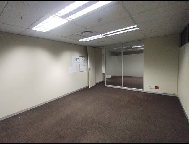 154M² BUILDING TO LET IN CAPE TOWN CITY CENTRE